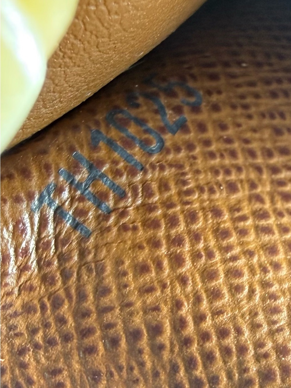 Louis Vuitton Monogram Kiss-lock Bifold Wallet - Picture 15 of 15